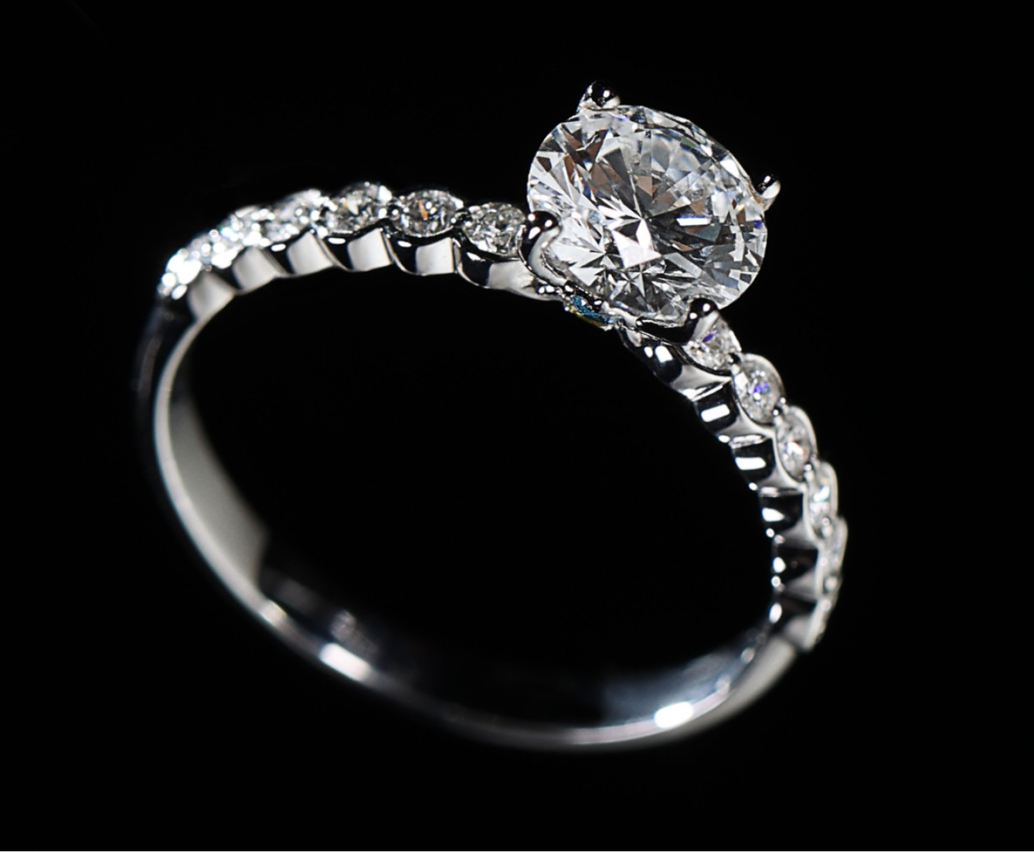 White gold ring with diamonds SOLO by Yulia Gerasimova <span>2161</span>