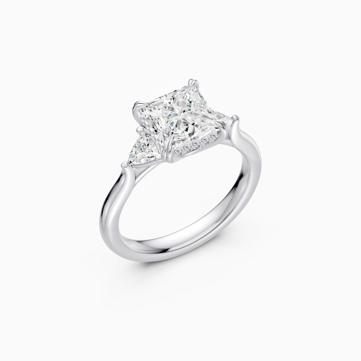 White gold ring with diamond Signature
