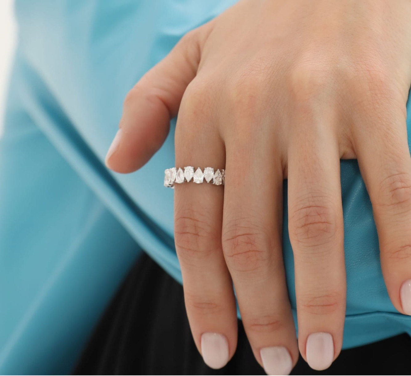 Каблучка з білого золота з діамантом Eternity Bands <span>2056</span>