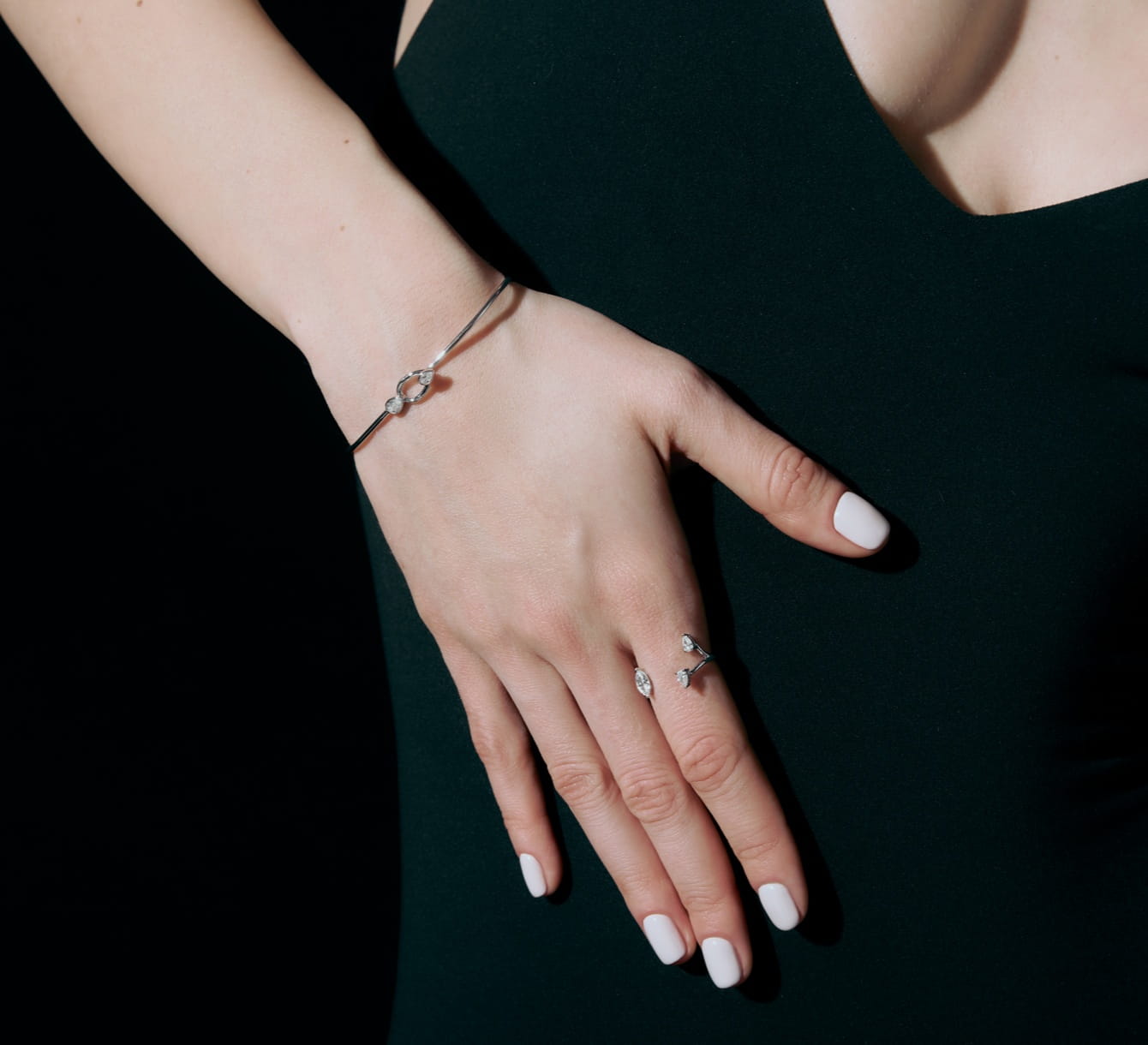 White gold ring with diamonds  Bloom <span>2219</span>