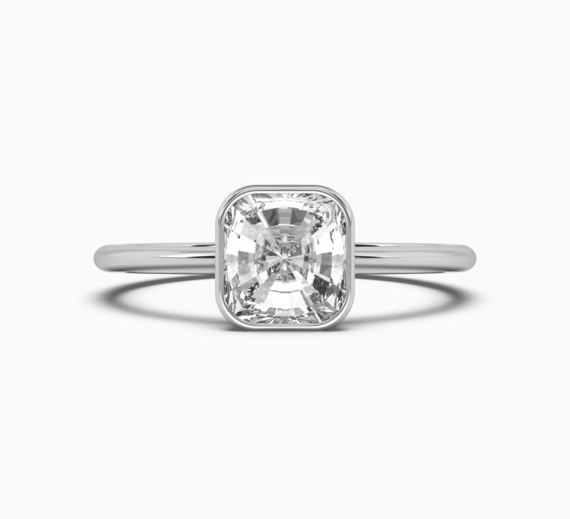 White gold ring with diamond 1012