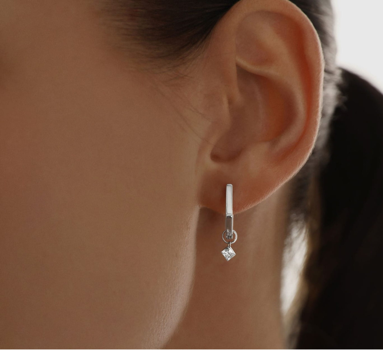 Earrings with diamonds Mono <span>2065</span>