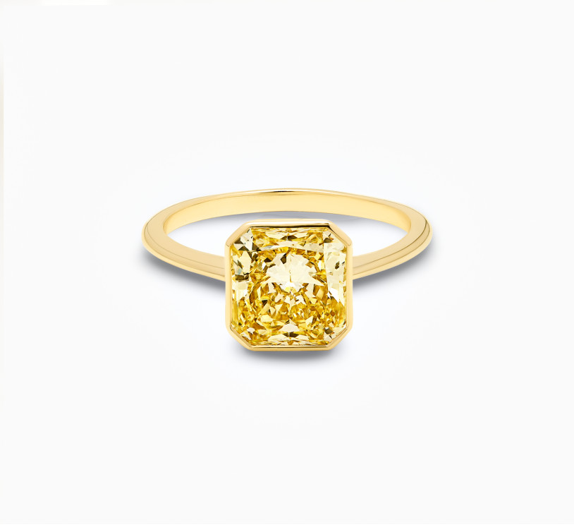 Yellow gold ring with diamond Posh 00238
