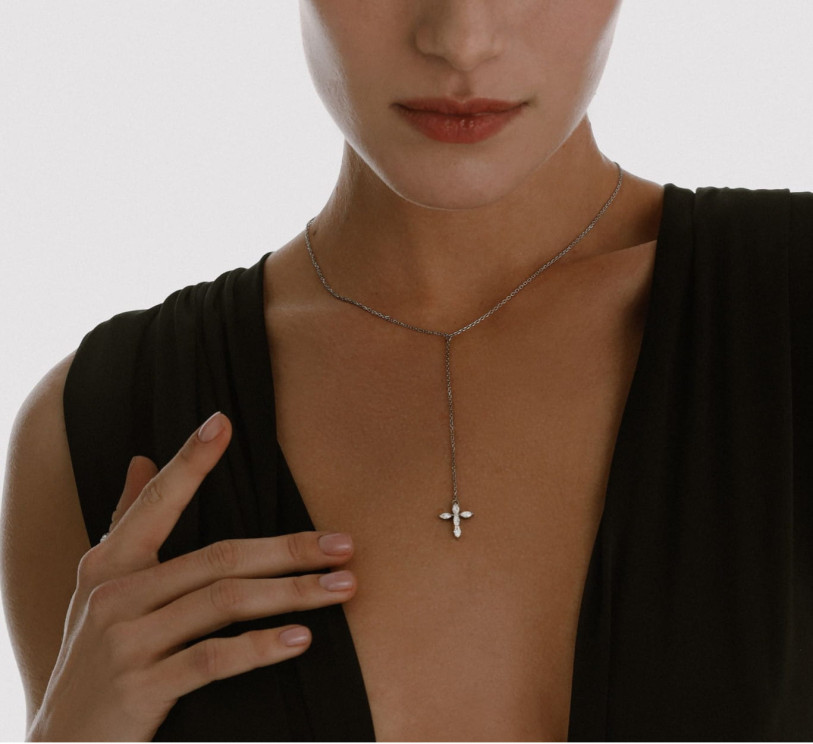 White gold necklace with diamonds saint 2055m