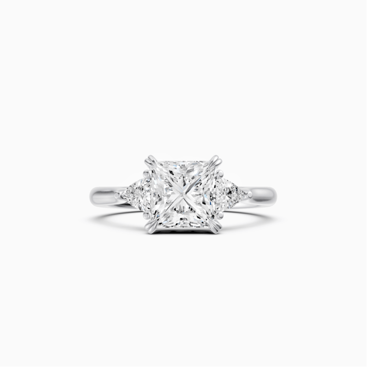White gold ring with diamond Signature